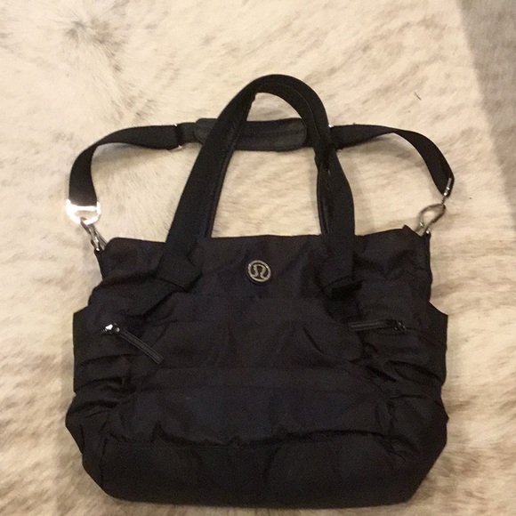 lululemon athletica Handbags - 🌷LULULEMON CARRY ON BAG OR GYM BAG🌷